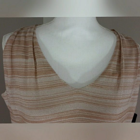 Misook collection sleeveless top - Picture 3 of 3